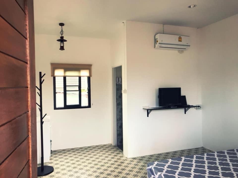 쁘라쭈압키리칸 Grandmabalcony B&B 외부 사진