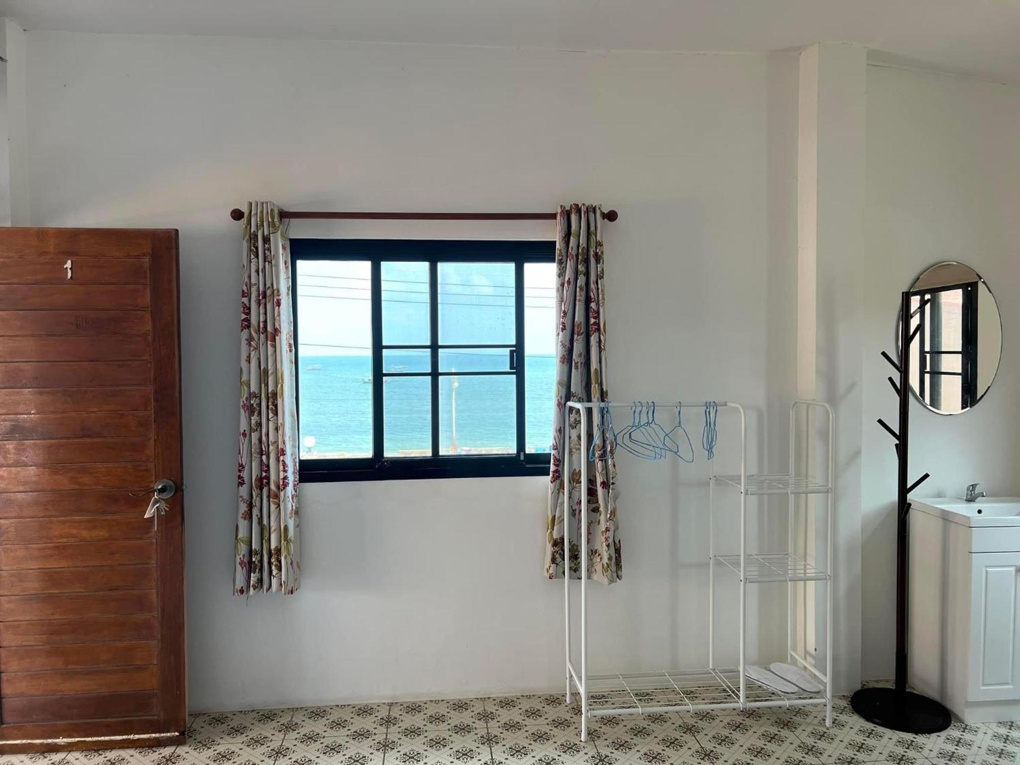 쁘라쭈압키리칸 Grandmabalcony B&B 외부 사진